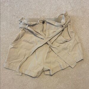 Boutique Tan Women's Shorts